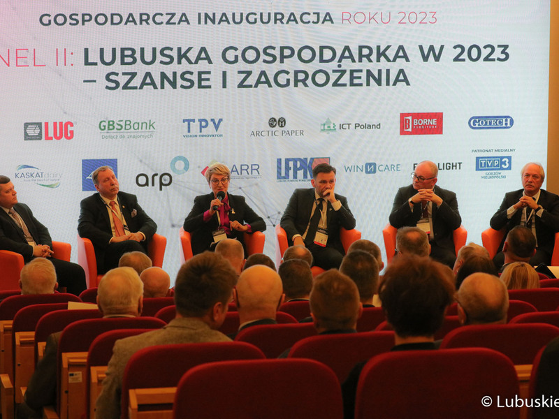 Lubuska Gospodarka w 2023 r. - szanse i zagrożenia. Debata podczas Gospodarczej Inauguracji Roku 2023 w Gorzowie z udziałem m.in. marszałek Elżbiety Anny Polak.