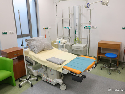 Sala na oddziale położniczo-ginekologicznym w Centrum Zdrowia Matki i Dziecka