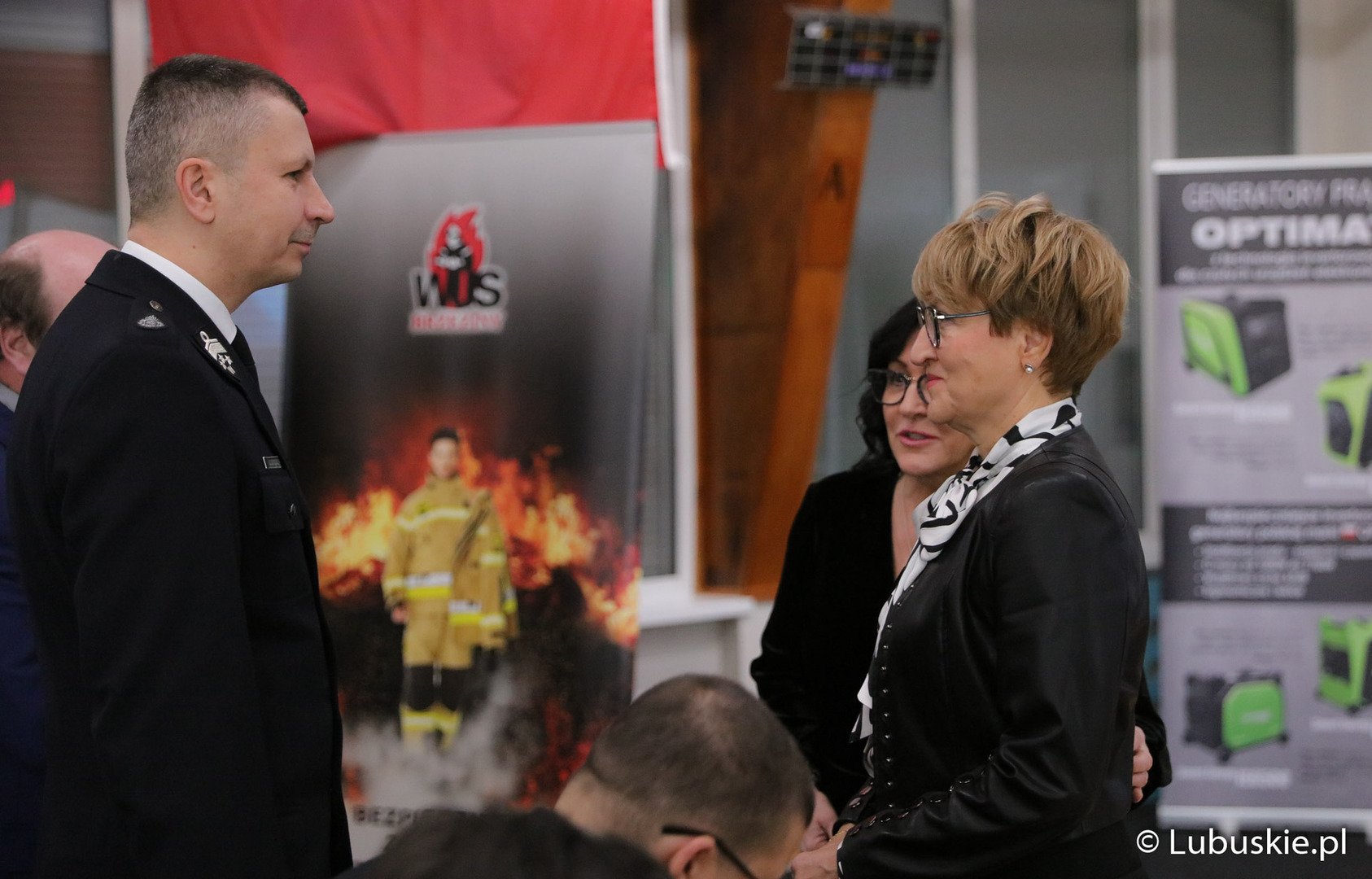 Marszałek Elżbieta Anna Polak na konferencji Związku Ochotniczych Straży Pożarnych RP