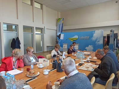 Uczestnicy posiedzenia Komisji Kultury, Edukacji, Sportu i Turystyki - 16 lutego 2023 r.