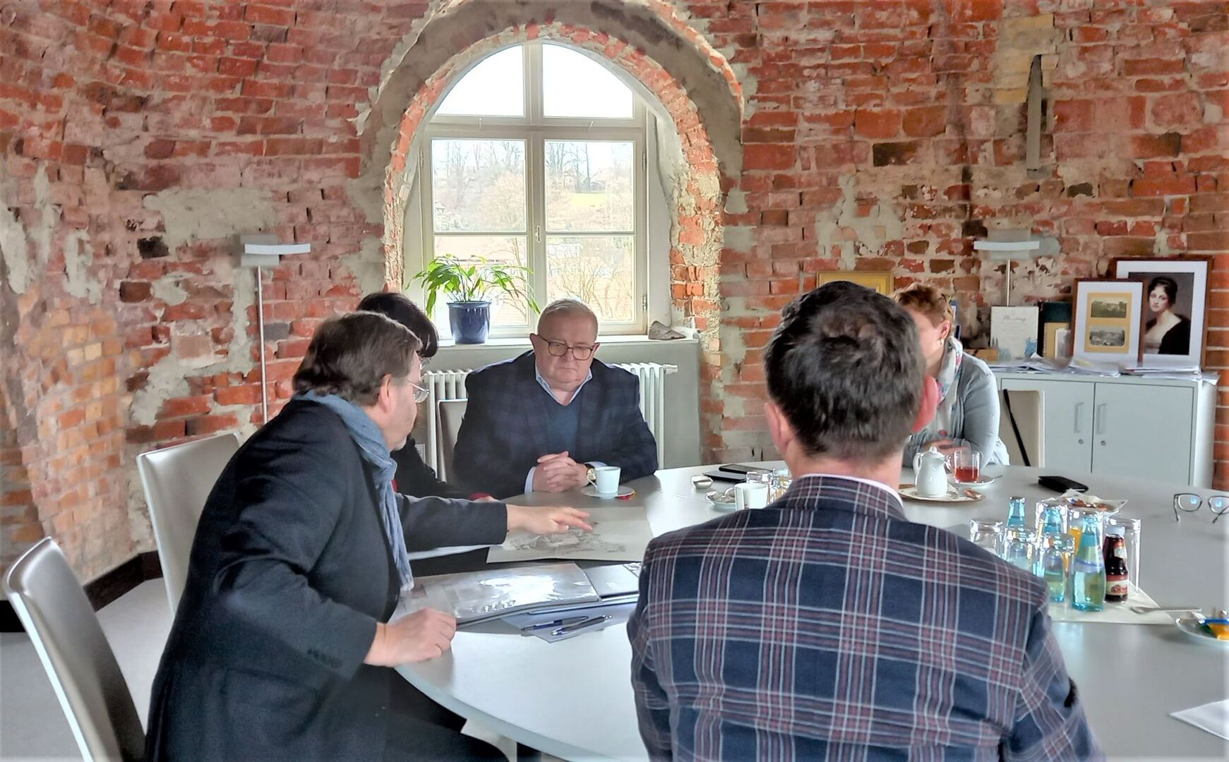 Członek zarządu województwa lubuskiego Tadeusz Jędrzejczak spotkał się z Cordem Panningiem - dyrektorem zarządzającym Fundacją „Fürst-Pückler-Park Bad Muskau”
