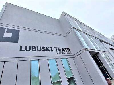 Budynek Sceny Lalkowej Lubuskiego Teatru w Zielonej Górze w lutym 2023 r. ma już gotową elewację