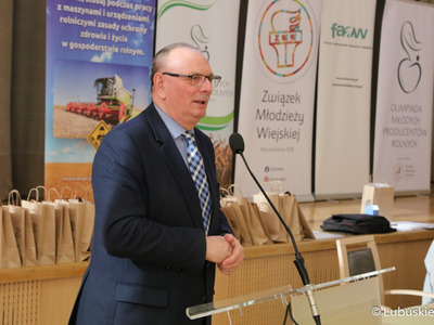 - To ważne, żeby pogłębiać swoją wiedzę - mówił wicemarszałek Stanisław Tomczyszyn do uczestników finału wojewódzkiego Olimpiady Młodych Producentów Rolnych. 

