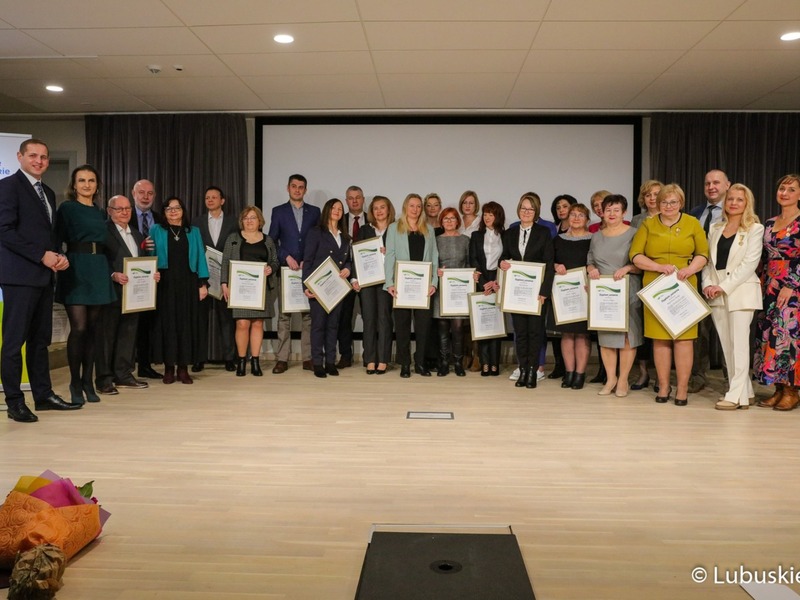 Kliniczny Oddział Chorób Zakaźnych Szpitala Uniwersyteckiego w Zielonej Górze ma już 60 lat. Obchody jubileuszu odbyły się w sobotę (4 marca 2023 r.) w Muzeum Ziemi Lubuskiej. Patronat honorowy nad wydarzeniem objęła lubuska marszałek Elżbieta Anna Polak.