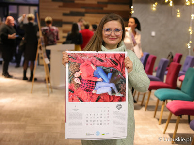 Do winiarskiego kalendarza pozowała m.in. Kinga Kowalewska-Koziarska z winnicy Kinga
