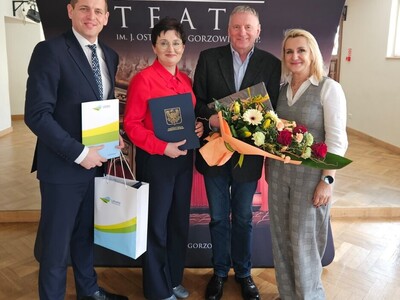 Wicemarszałek Łukasz Porycki, Zastępca Prezydenta Gorzowa Wlkp. ds. Społecznych Małgorzata Domagała, Dyrektor Teatru Osterwy Jan Tomaszewicz, Eliza Rudnicka – Dyrektor Wydziału Spraw Społecznych Urzędu Miasta w Gorzowie Wlkp. 