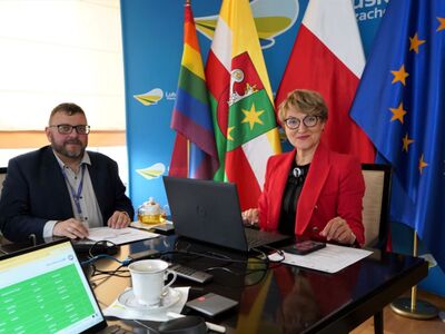 Marszałek województwa lubuskiego Elżbieta Anna Polak 29 marca 2023 r. wzięła udział w III posiedzeniu Komitetu Monitorującego Fundusze Europejskie dla Nowoczesnej Gospodarki 2021-2027. Towarzyszył jej dyrektor Departamentu Rozwoju i Innowacji w Urzędzie Marszałkowskim Województwa Lubuskiego dr Jarosław Flakowski, który jest członkiem grupy roboczej ds. wdrożenia 2. i 3. Priorytetu FENG w ramach Komitetu