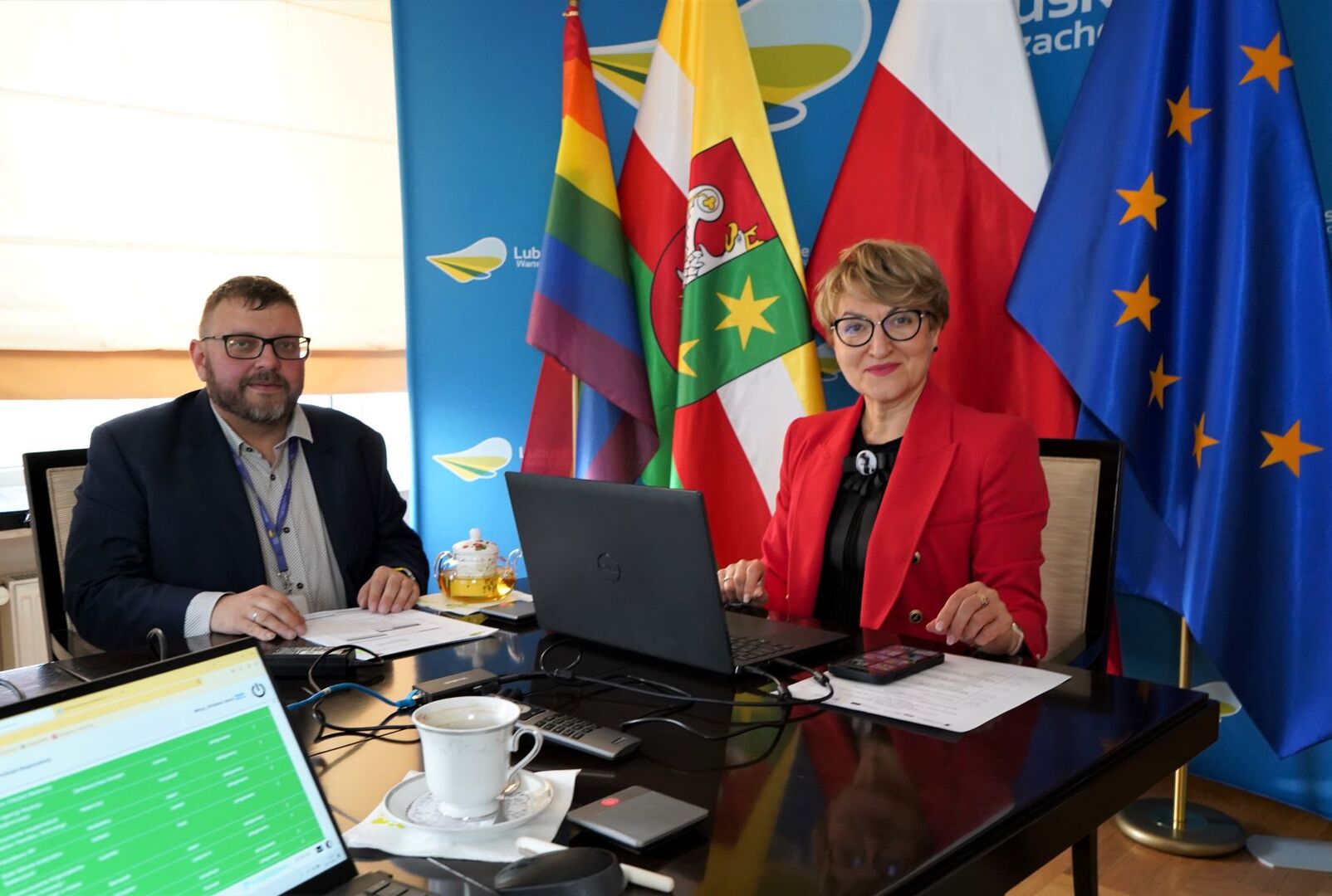 Marszałek województwa lubuskiego Elżbieta Anna Polak 29 marca 2023 r. wzięła udział w III posiedzeniu Komitetu Monitorującego Fundusze Europejskie dla Nowoczesnej Gospodarki 2021-2027. Towarzyszył jej dyrektor Departamentu Rozwoju i Innowacji w Urzędzie Marszałkowskim Województwa Lubuskiego dr Jarosław Flakowski, który jest członkiem grupy roboczej ds. wdrożenia 2. i 3. Priorytetu FENG w ramach Komitetu