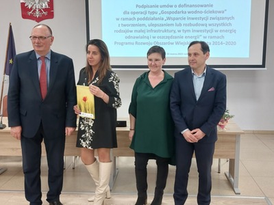 Wicemarszałek Stanisław Tomczyszyn podpisał z włodarzami gmin umowy o przyznaniu pomocy na operacje typu „Gospodarka wodno-ściekowa”. Uroczystość odbyła się 30 marca 2023 r. w Lubusku