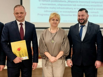 Wicemarszałek Stanisław Tomczyszyn podpisał z włodarzami gmin umowy o przyznaniu pomocy na operacje typu „Gospodarka wodno-ściekowa”. Uroczystość odbyła się 30 marca 2023 r. w Lubusku