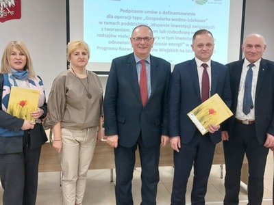 Wicemarszałek Stanisław Tomczyszyn podpisał z włodarzami gmin umowy o przyznaniu pomocy na operacje typu „Gospodarka wodno-ściekowa”. Uroczystość odbyła się 30 marca 2023 r. w Lubusku