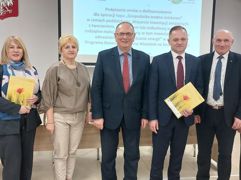 Wicemarszałek Stanisław Tomczyszyn podpisał z włodarzami gmin umowy o przyznaniu pomocy na operacje typu „Gospodarka wodno-ściekowa”. Uroczystość odbyła się 30 marca 2023 r. w Lubusku