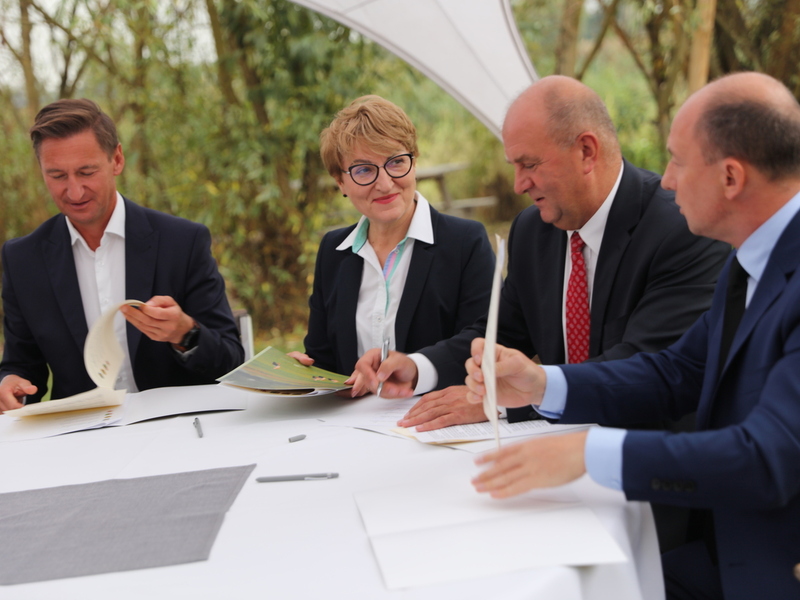 Podpisanie ponadregionalnego porozumienia ws. Odry - Cigacice, 22 sierpnia 2022 r. 