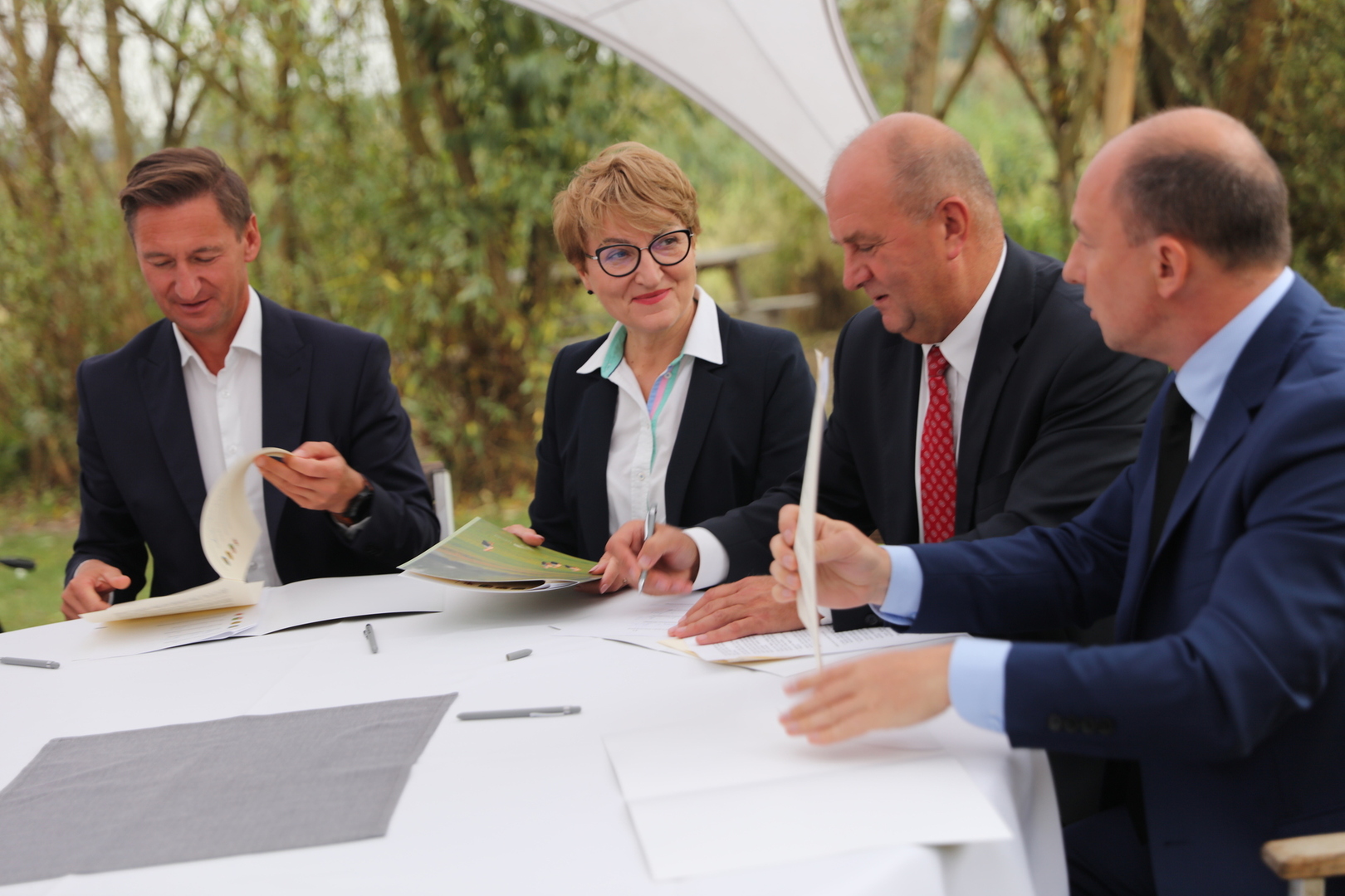 Podpisanie ponadregionalnego porozumienia ws. Odry - Cigacice, 22 sierpnia 2022 r. 