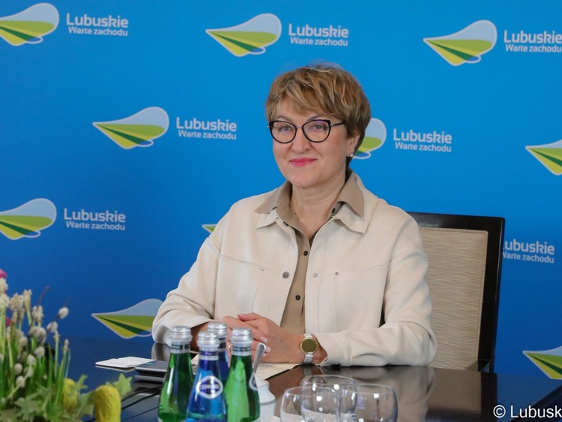 W piątek 7 kwietnia 2023 r. marszałek Elżbieta Anna Polak była gościem programu Czysta Polska, który był emitowany na żywo w Polsacie i Polsat News. 