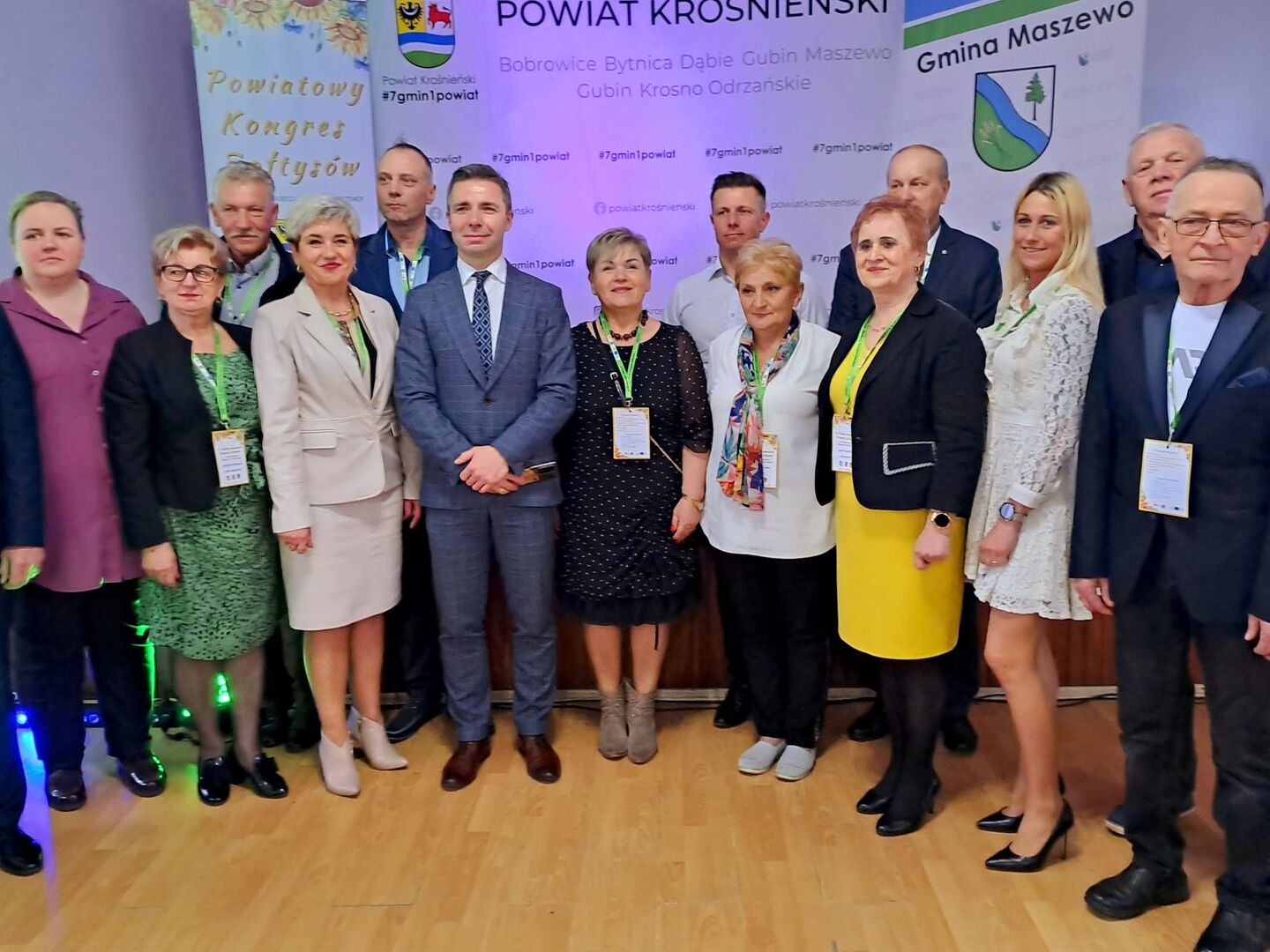 Anna Chinalska - Przewodnicząca Komisji Zdrowia, Rodziny i Spraw Społecznych (w środku) - 15 kwietnia 2023 r.