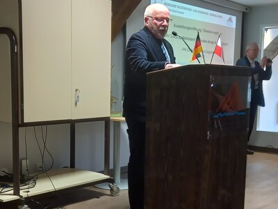 „Brudna droga do dobrobytu” – otwarcie stałej wystawy Geoparku Łuk Mużakowa