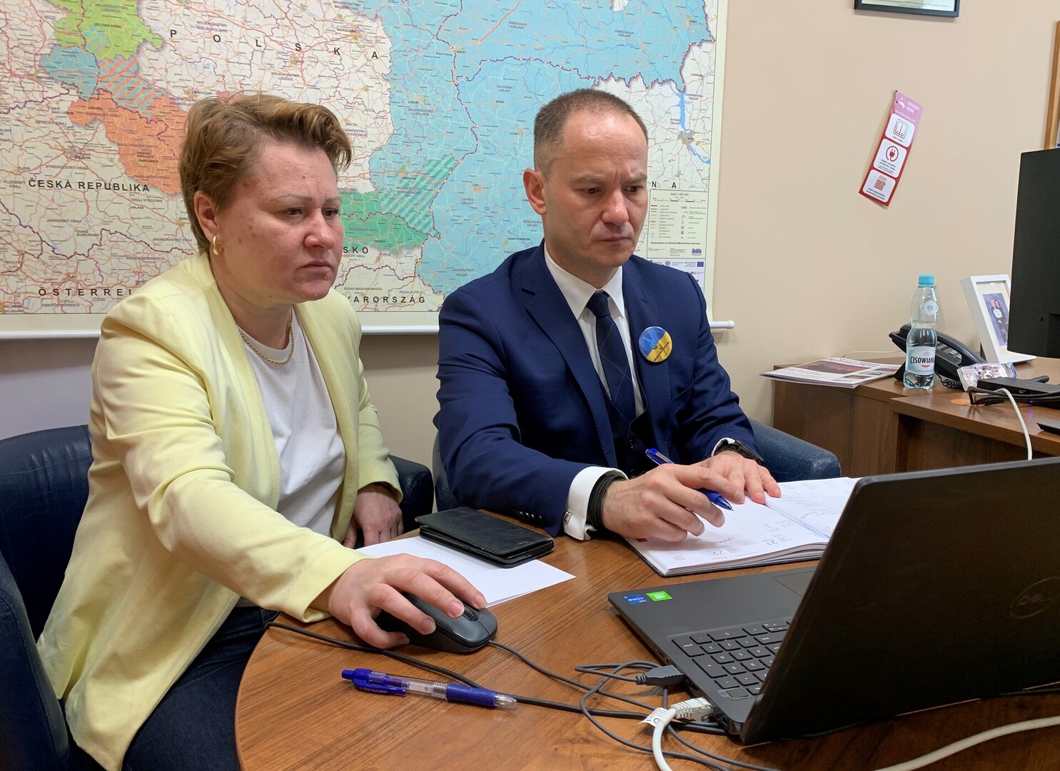 W Międzynarodowym Szczycie Miast i Regionów „Partnerstwo dla zwycięstwa” on-line uczestniczyli przedstawiciele województwa lubuskiego: Radosław Brodzik, dyrektor Biura Współpracy Zagranicznej i Europejskiej Współpracy Terytorialnej w Urzędzie Marszałkowskim oraz Adriana Sarnecka, zastępczyni dyrektora BWZ.