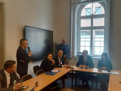 24 kwietnia 2023 r. Konferencja polsko - niemieckich dwumiast i gmin przygranicznych na Uniwersytecie Europejskim Viadrina we Frankfurcie nad Odrą