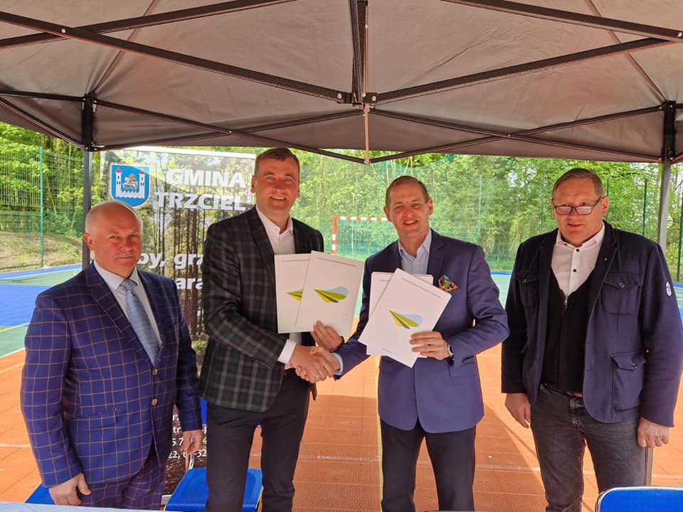 Programy Lubuska Baza Sportowa i Lubuska Baza Turystyczna zmieniają oblicze naszego regionu - uroczyste podpisanie umów w Trzcielu