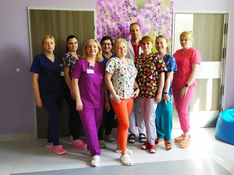 Część personelu położniczego na Klinicznym Oddziale Położniczo-Ginekologicznym Centrum Zdrowia Matki i Dziecka