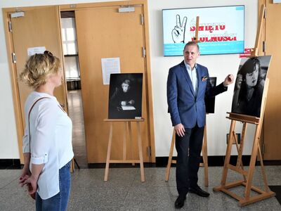 29 maja 2023 r. Otwarcie w holu Urzędu Marszałkowskiego Województwa Lubuskiego w Zielonej Górze wystawy „CODZIENNOŚĆ UTKANA z nieDOSKONAŁOŚCI”