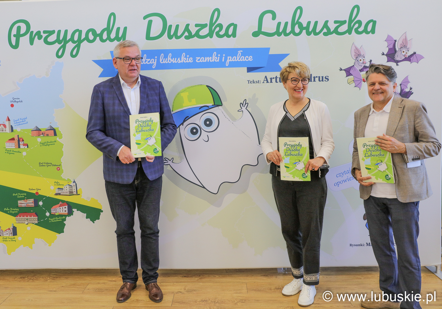 W czwartek 1 czerwca, w Dzień Dziecka, w urzędzie marszałkowskim odbyła się premiera książeczki, która ma również promować lubuskie zamki, pałace i dwory. W konferencji wzięli udział: marszałek Elżbieta Anna Polak, autor tekstów Artur Andrus i dyrektor Departamentu Promocji i Strategii Marki Janusz Rewers.
