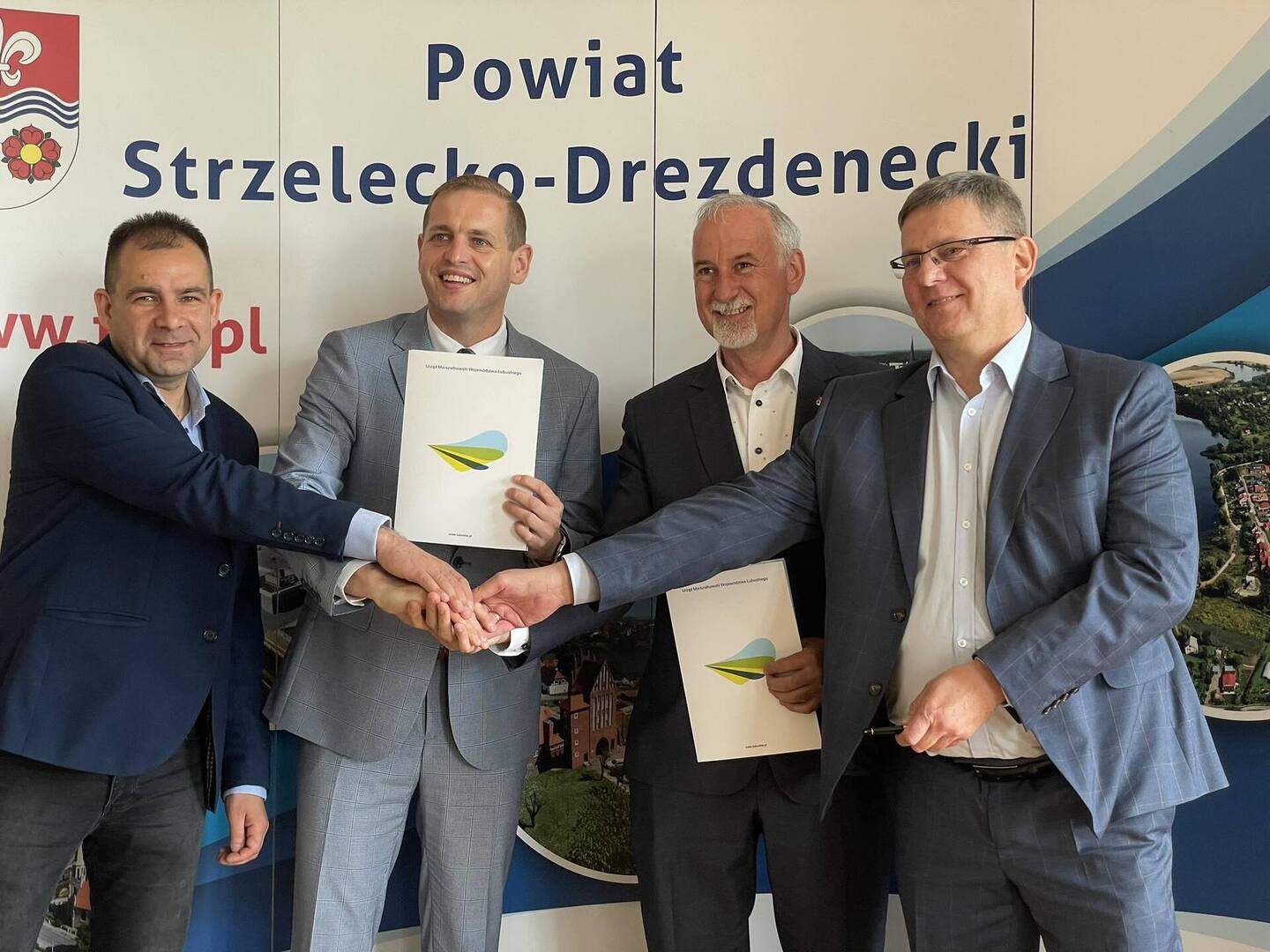 W powiecie strzelecko – drezdeneckim stawiają na bazę sportową i zabytki