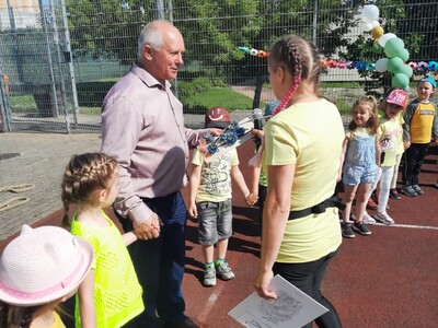 Zbigniew Kołodziej - Przewodniczący Komisji Rolnictwa i Ochrony Środowiska w Przedszkolu nr 8 w Świebodzinie 01 czerwca 2023 r.