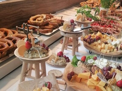 Otwarcie wystawy "Lubuskie przyrodą zachwyca" we Frankfurcie nad Odrą. Degustacja produktów regionalnych