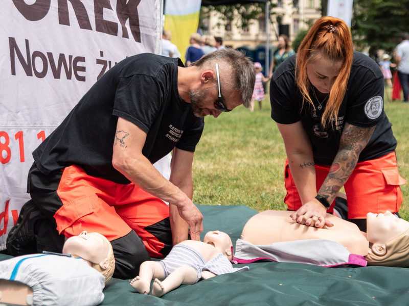Podczas pikniku zdrowia można było się dowiedzieć, na czym polega prawidłowo resuscytacja