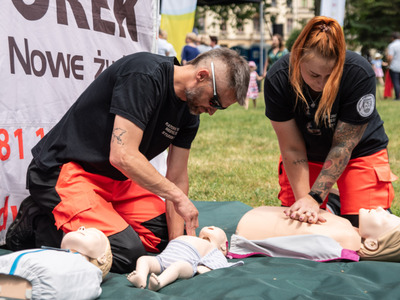 Podczas pikniku zdrowia można było się dowiedzieć, na czym polega prawidłowo resuscytacja