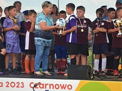 Anna Chinalska - Przewodnicząca Komisji Zdrowia, Rodziny i Spraw Społecznych (w środku) - 10 czerwca 2023 r.