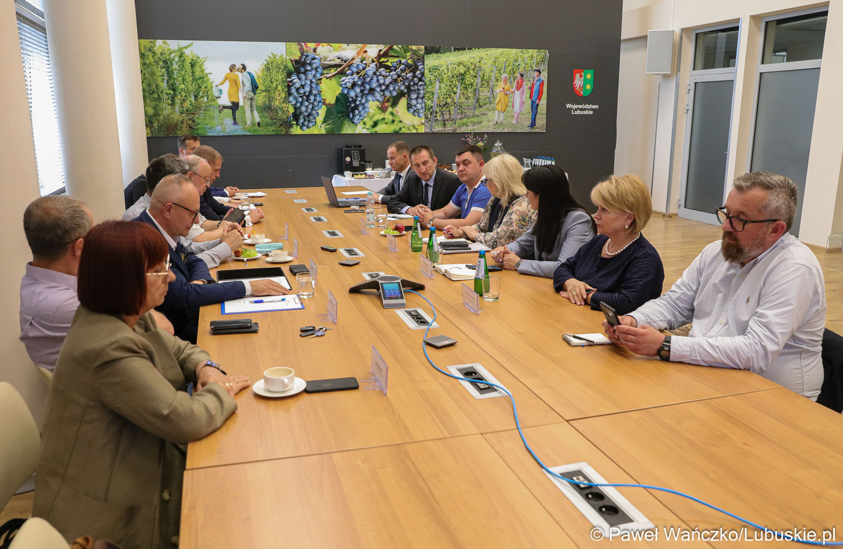 Uczestnicy spotkania przedstawicieli Komisji Współpracy Zagranicznej i Promocji Województwa Lubuskiego z delegacją z Ukrainy