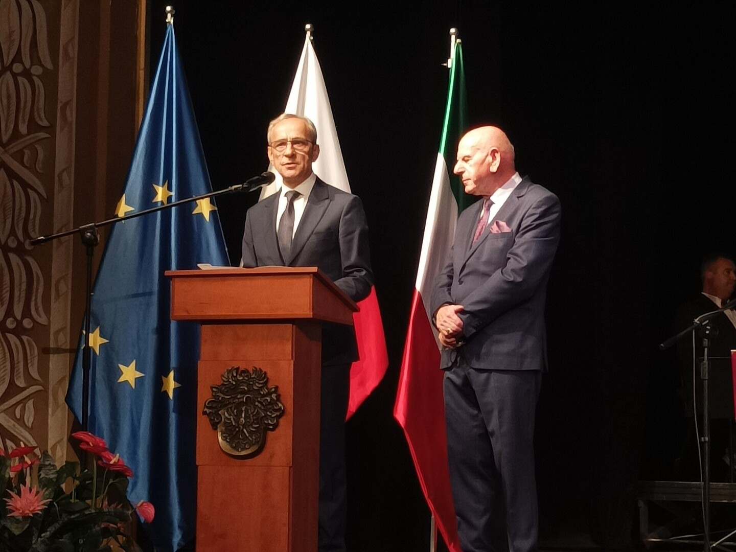 Mirosław Marcinkiewicz - Wiceprzewodniczący SWL (z lewej) na uroczystej sesji Rady Miasta Gorzowa Wielkopolskiego - 30 czerwca 2023 r.