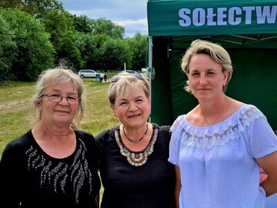 Anna Chinalska - Przewodnicząca Komisji Zdrowia, Rodziny i Spraw Społecznych (w środku) - 01 lipca 2023 r.