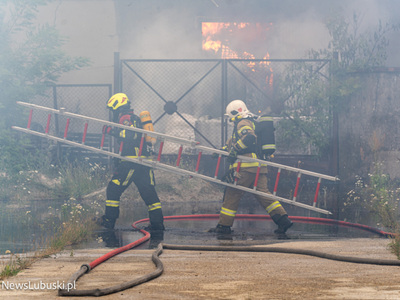 Pożar hali substancji toksycznych w Przylepie