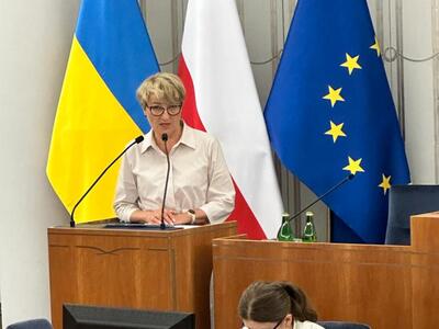 Marszałek Elżbieta Anna Polak podczas posiedzenia komisji senackiej ws. specustawy odrzańskiej
