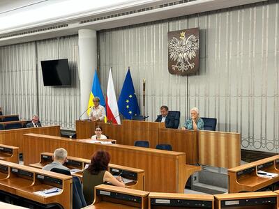 Marszałek Elżbieta Anna Polak podczas posiedzenia komisji senackiej ws. specustawy odrzańskiej