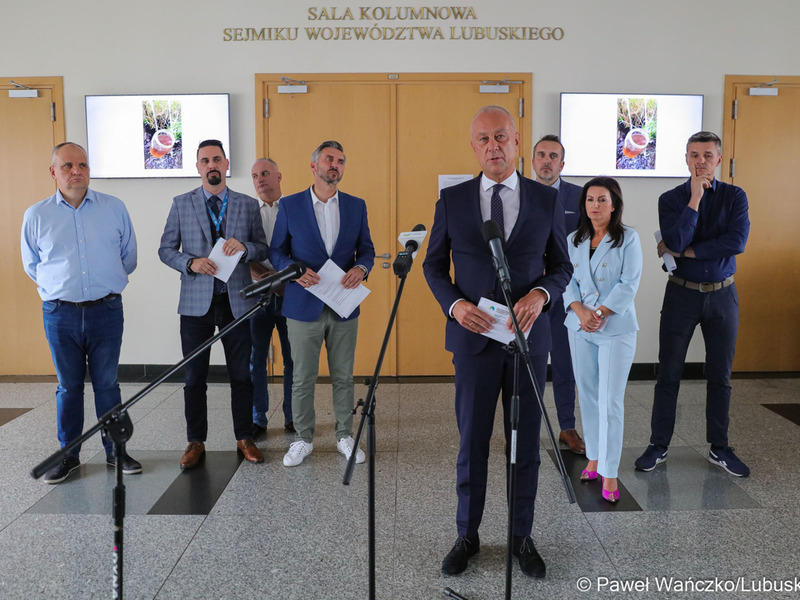 Konferencja prasowa w urzędzie marszałkowskim