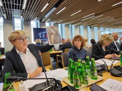 Marszałek Elżbieta Anna Polak podczas posiedzenia sejmowych komisji ws. pożaru w Przylepie