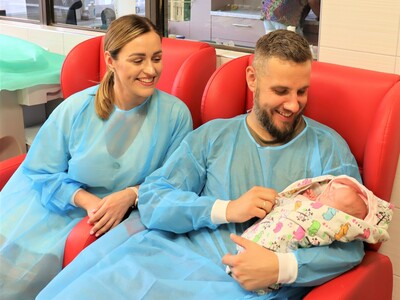Po 50 dniach pobytu w szpitalu malutka Pola została wypisana do domu. Sylwia i Jakub Browarni – rodzice dziewczynki nie kryli radości, że malutka może już opuścić oddział.