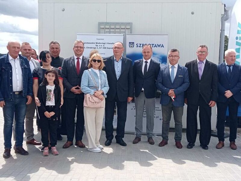 W poniedziałek, 31 lipca 2023 r. wicemarszałek województwa lubuskiego Stanisław Tomczyszyn uczestniczył w odebraniu inwestycji w gminie Szprotawa. Kończy się tam budowa wodociągu Siecieborzyce-Długie