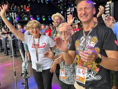 Marszałkowie Elżbieta Anna Polak oraz Olgierd Geblewicz podczas otwarcia 29. Pol'And'Rock Festivalu