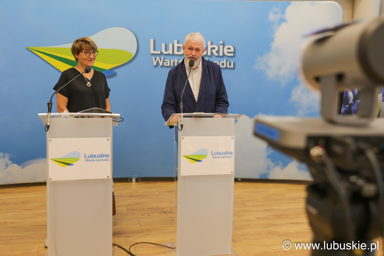 Marszałek Elżbieta Anna Polak i prezes Fundacji Muzyki Dawnej Canor Cezary Zych
