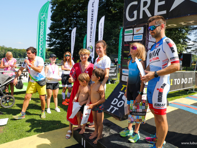 Marszałek Elżbieta Anna Polak nagrodziła najlepszych triathlonistów
