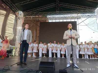 Koncert finałowy wydarzenia "Wschodnia Strona Regionu w Gorzowie Wlkp. Udział brali przedstawiciele Biura Współpracy Zagranicznej Urzędu Marszałkowskiego - Radosław Brodzik i Tomasz Nesterowicz