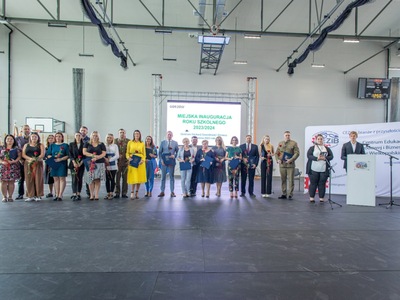 Miejska inauguracja roku szkolnego 2023/2024 w Gorzowie Wlkp. po raz pierwszy odbyła się w Centrum Edukacji Zawodowej i Biznesu przy ul. Warszawskiej. W uroczystości wziął udział wicemarszałek Łukasz Porycki.