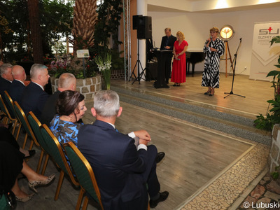 Marszałek Elżbieta Anna Polak w trakcie gali zorganizowanej przez Szpital Uniwersytecki w Zielonej Górze