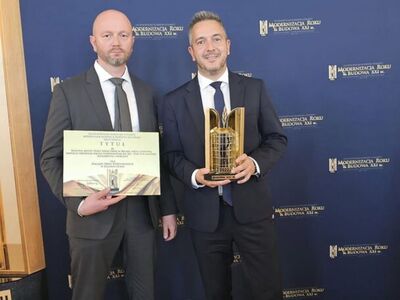 Przedstawiciele Zarządu Dróg Wojewódzkich z nagrodą w konkursie „Modernizacja Roku i Budowa XXI wieku”